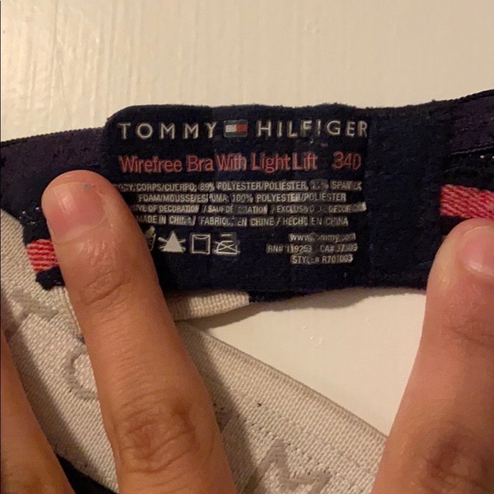 34D TOMMY HILFIGER WIRELESS BRA - Picture 3 of 3